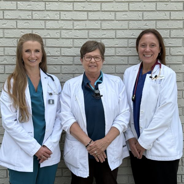 Pet Med DVM Group Picture